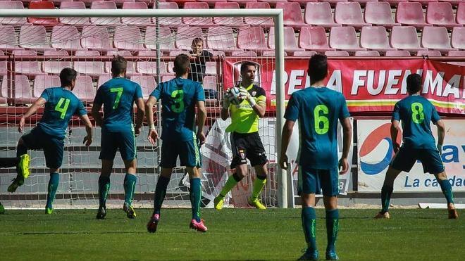 El Valladolid B pasa de perder a rozar la victoria