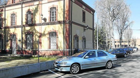 Zona por la que pasará la nueva calle entre las estaciones.