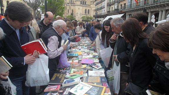 Cadena ciudadana de intercambio de libros.