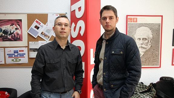 El candidato a la Alcaldía, Daniel Bravo (a la izquierda), junto a su número dos, Antonio Reguera. 