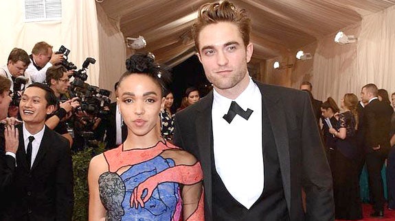 Robert Pattinson y Tahliah Debrett 