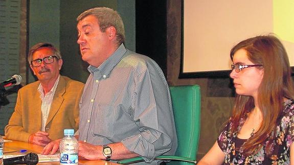 Manuel Sendín Calabuig, Enrique Martín Serna y María Pamela Rubio Velasco. 