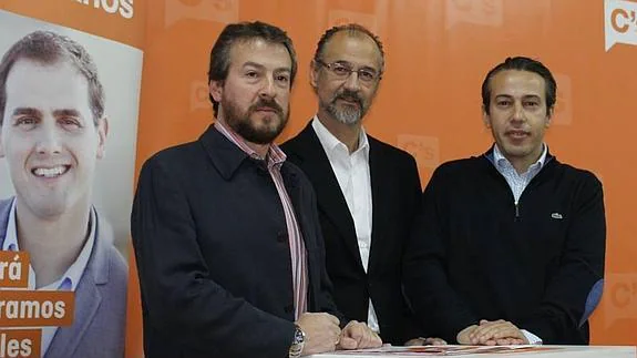 Reinerio Braña, Luis Fuentes y Pedro Bardisa, durante la campaña en Valladolid.