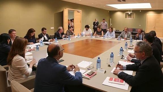 Reunión de la Junta de Portavoces de las Cortes. 