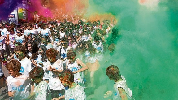 Fiesta de colores celebrada en Logroño. 