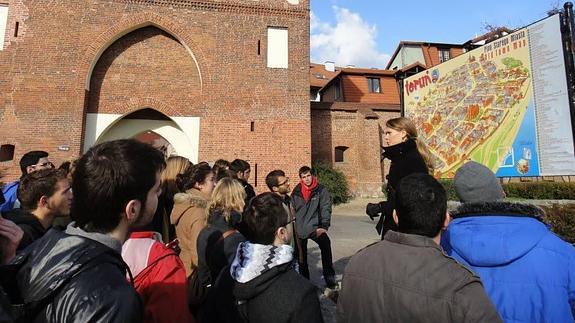 Crece el número de castellanos y leoneses que se van a estudiar fuera de España