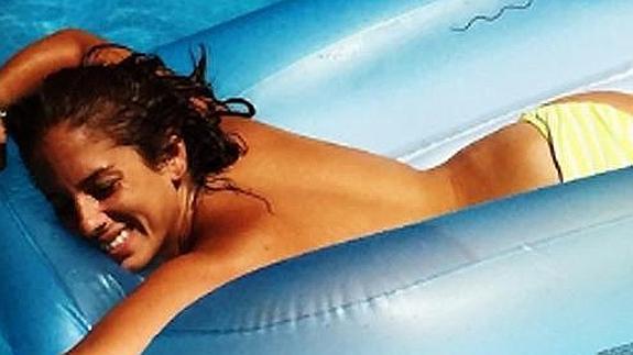 Anabel Pantoja luce topless en las redes sociales