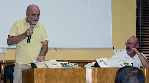 Benjamín Redondo (izquierda) y Amador Marugán, durante la presentación del libro. 
