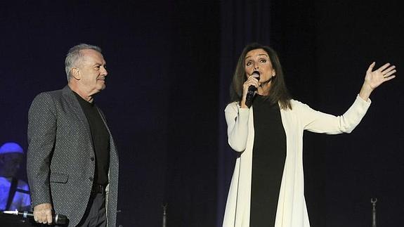 Víctor y Ana en plena actuación. 