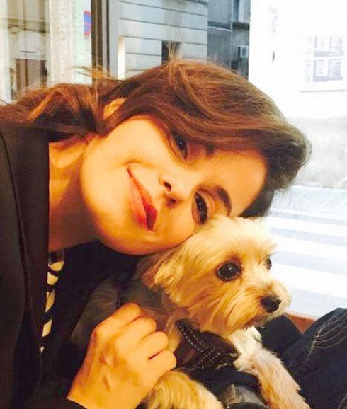 Marta Torné con su perro Rufus.
