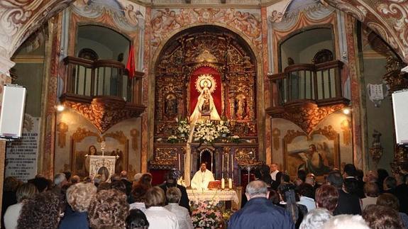 Ceremonia religiosa en honor a la Virgen de la Soterraña. 