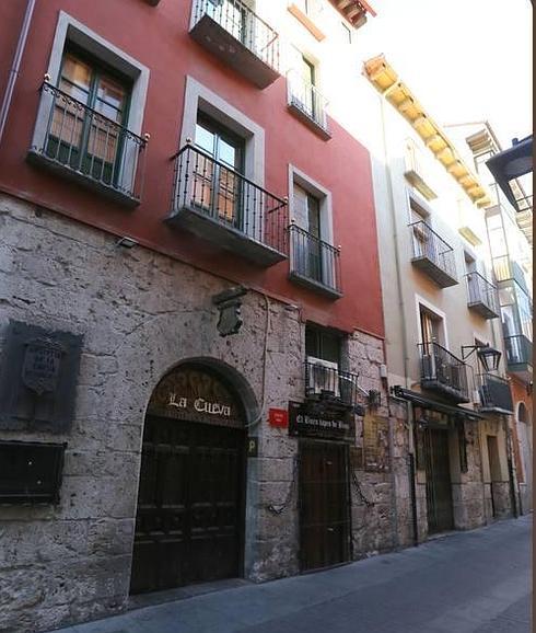 Adiós a La Cueva por la ruina del edificio de la calle Correos