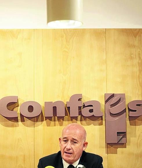 Martín Mesonero durante su intervención en la sede de Confaes. 