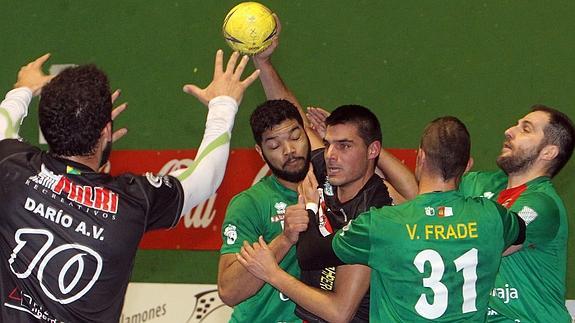 Momento del partido de la segunda ronda de Copa. 