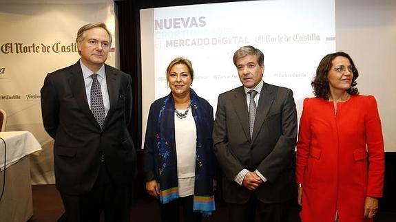 De izquierda a derecha, Adrián García, Rosa Valdeón, Ángel de las Heras y Paloma Barba.  