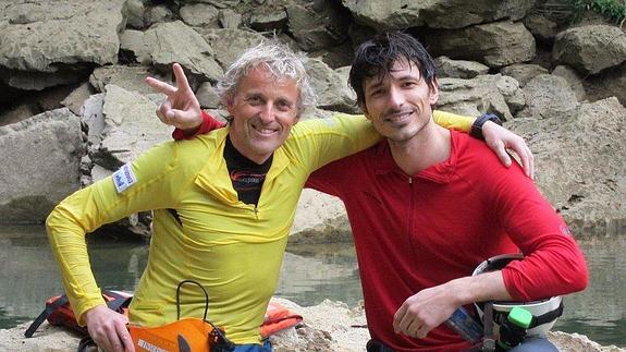 Andrés Velencoso con Jesús Calleja.