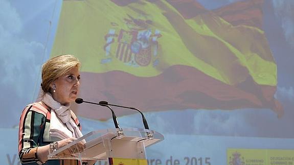 La delegada del Gobierno de Castilla y León, Maria José Salgueiro, durante su intervención hoy en el acto de lectura de artículos de la Constitución Española. 