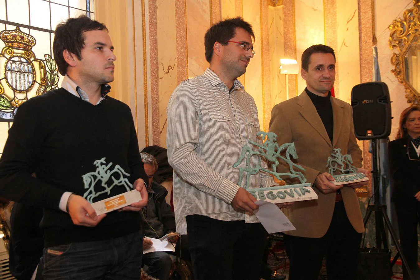 Jaime Bartolomé (centro) recoge el premio del Concurso de Guiones de la Muces patrocinado por la Fundación Mapfre, en 2011. 