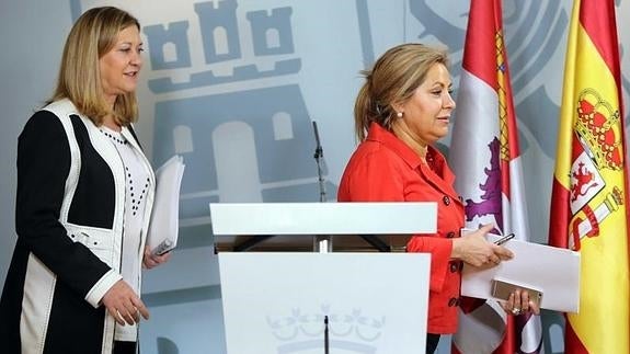 Pilar del Olmo y Rosa Valdeón en la presentación de del Anteproyecto de Ley de Medidas Tributarias, en octubre pasado. 