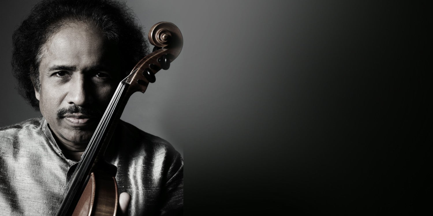 L. Subramaniam, violinista indio. 