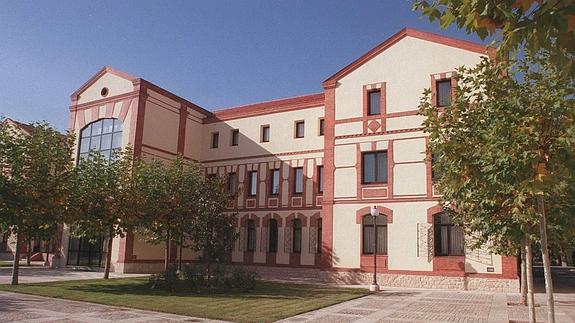 Colegio de la Asunción, donde se encuentra la sede de la presidencia de la Junta. 