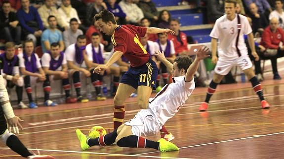 El segoviano Lin, en un partido con la selección.