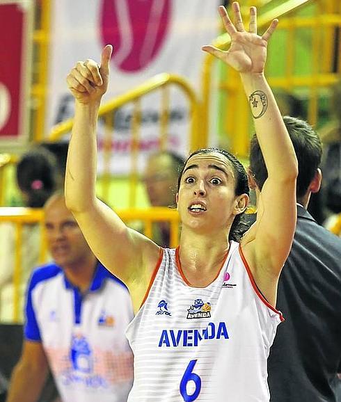 La capitana de Avenida Silvia Domínguez quiere la sexta Copa de la Reina para Avenida. 