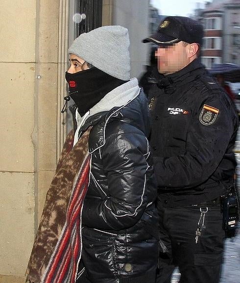 Triana Martínez llega a la Audiencia Provincial de León.