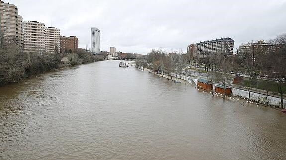 Aspecto del río Pisuerga esta mañana en la capital vallisoletana.