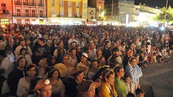 La feria renacentista congrega cada año a miles de espectadores.