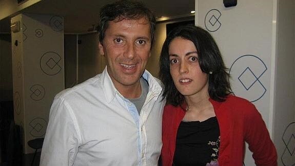 Imagen de archivo del periodista Paco Gonzalez con la vallisoletana Lorena Gallego.