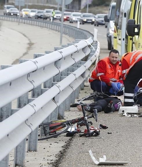 Una gran marcha homenajea hoy a los dos ciclistas atropellados en Valladolid
