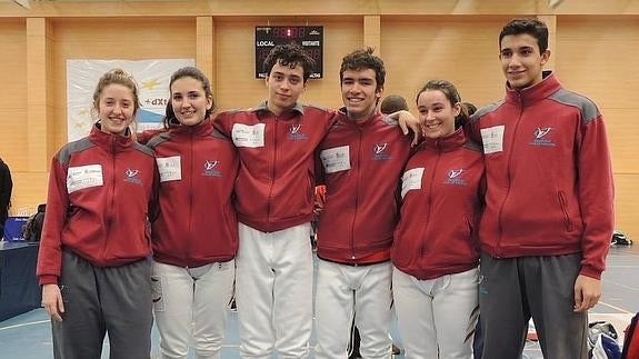 María, Guillermo y Diego junto a Inés, Noé y Naiara en el Campeonato de España junior. 