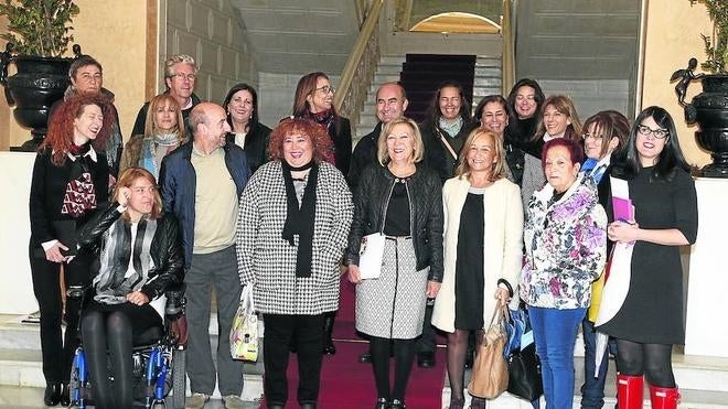 Foto de familia de la constitución de la comisión interinstitucional de violencia de género.