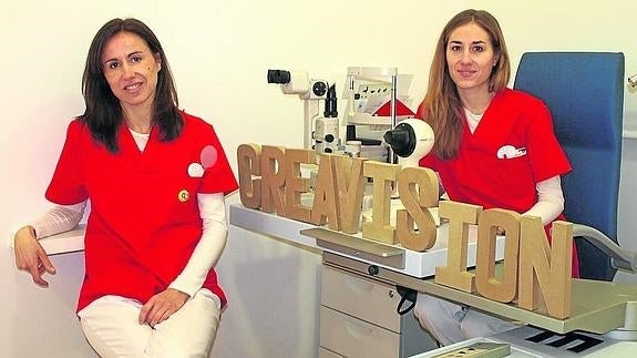 Dos hermanas regresan a Valladolid para abrir su clínica de optometría