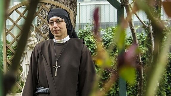 La hermana Carmen, en el convento de las carmelitas samaritanas. 