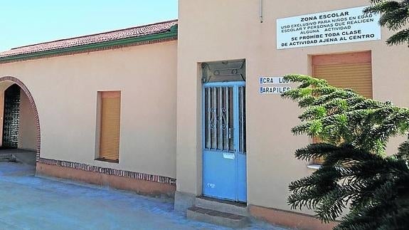 El centro escolar de Aldeatejada cuenta con dos unidades.