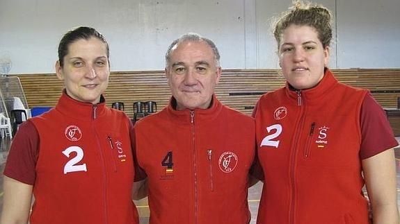 Dóra, Leoncio Alarcia y Macarena