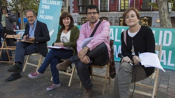 Los concejales de Valladolid Toma la palabra: Manuel Saravia, María Sánchez, Alberto Bustos y Rosalba Fonteriz.