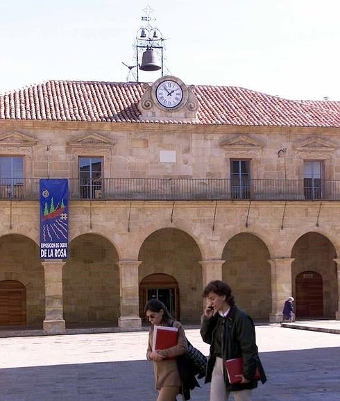 Un estudio coloca al Ayuntamiento de Soria entre los 20 que cumplen con la Ley de Contratación