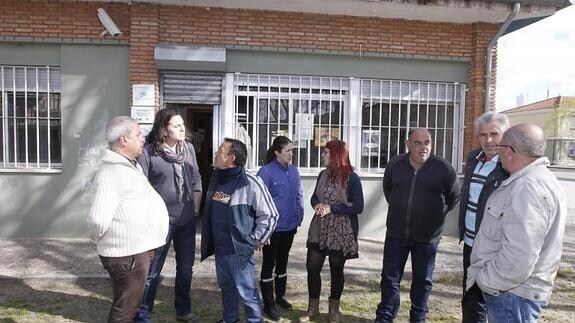 Trabajadores de la cooperativa Entrevecinos, junto con impulsores de la iniciativa.