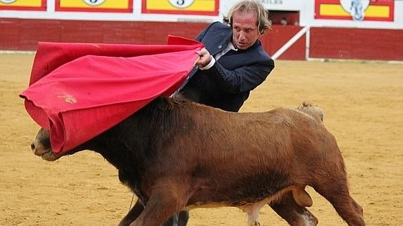 Ignacio García Amado, durante su actuación el pasado domingo en Zaragoza.  EL NORTE