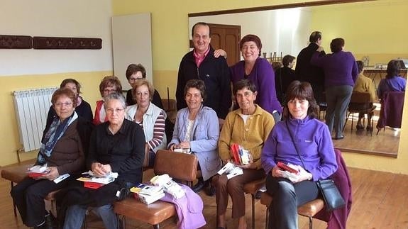 Participantes en uno de los encuentros 'Hogares verdes' promovidos por la Diputación de Palencia. 