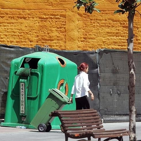 Contenedor de vidrio en Valladolid.