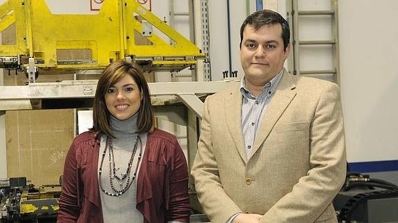 Laura Herrero y Lorenzo Alonso Nistal, de Ibecon, empresa vallisoletana cabecera del grupo Aspasia. / R. OTAZO 