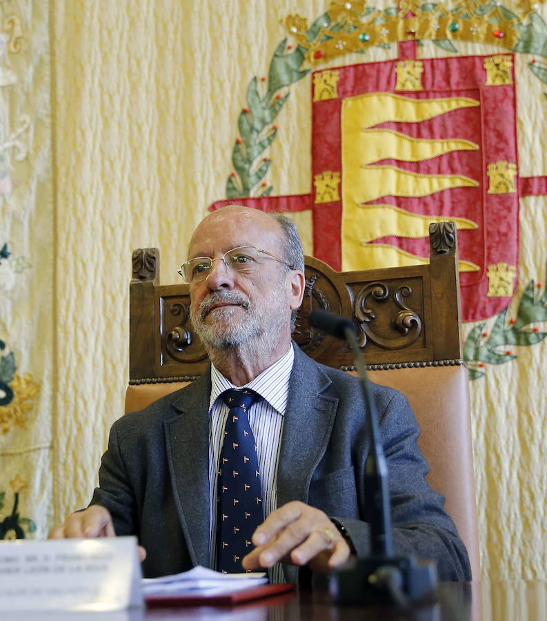 Javier León de la Riva. 