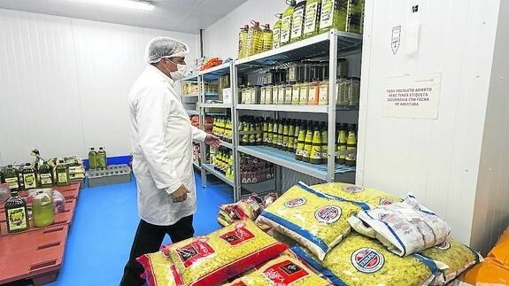 Preparación de la comida a domicilio del servicio de la Diputación