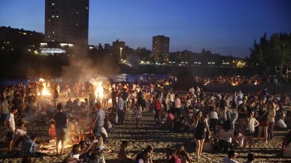 Miles de vallisoletanos acuden a la cita de San Juan