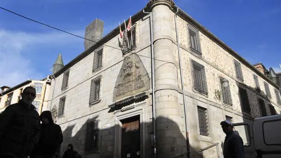Edificio de la antigua biblioteca de Segovia, que se convertirá en Casa de Lectura.ICAL