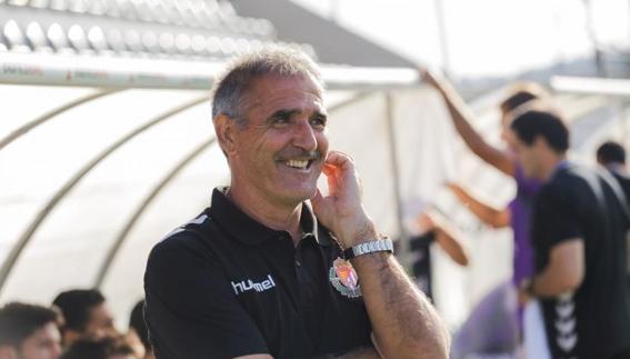 Paco Herrera, en el Estádio Capital do Móvel de Paços de Ferreira. 